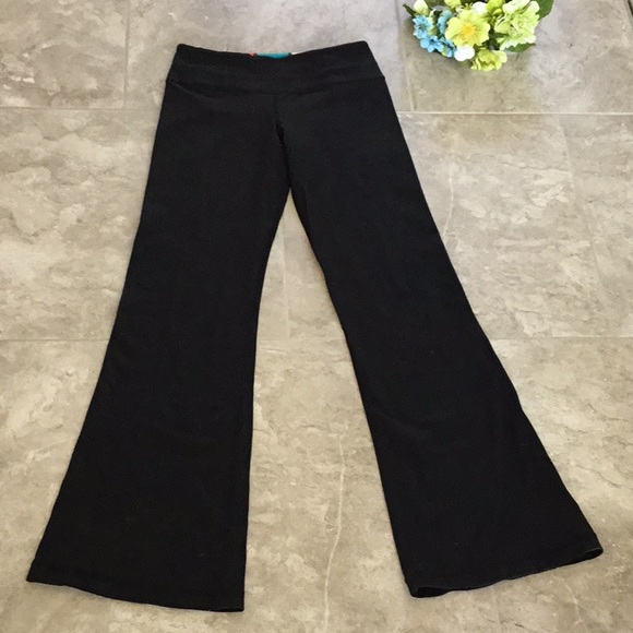 lululemon athletica Pants - Lululemon  Black Yoga Pants Size 4